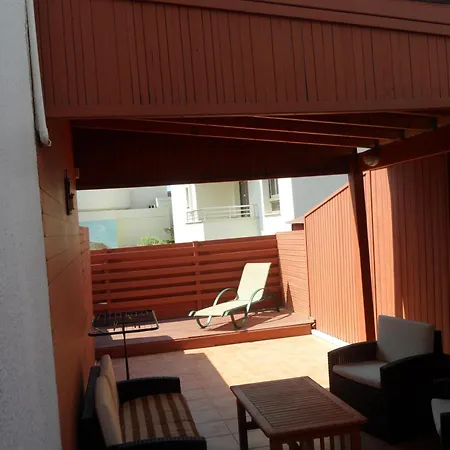 Holyday Ground Floor, Free Internet Lägenhet